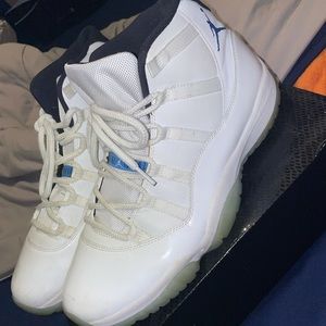 Air Jordan 11 ‘Legend Blue’s’